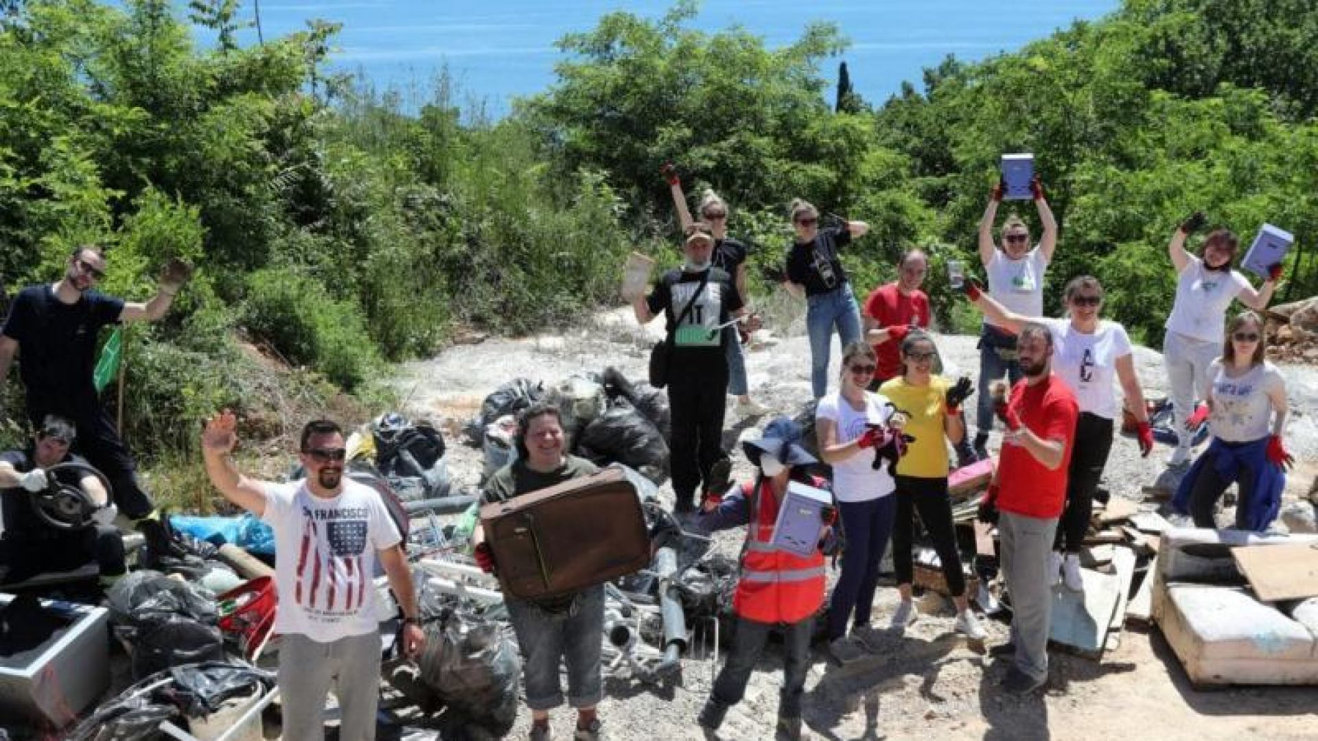 Studenti pomogli čišćenju divljeg odlagališta otpada u Opatiji