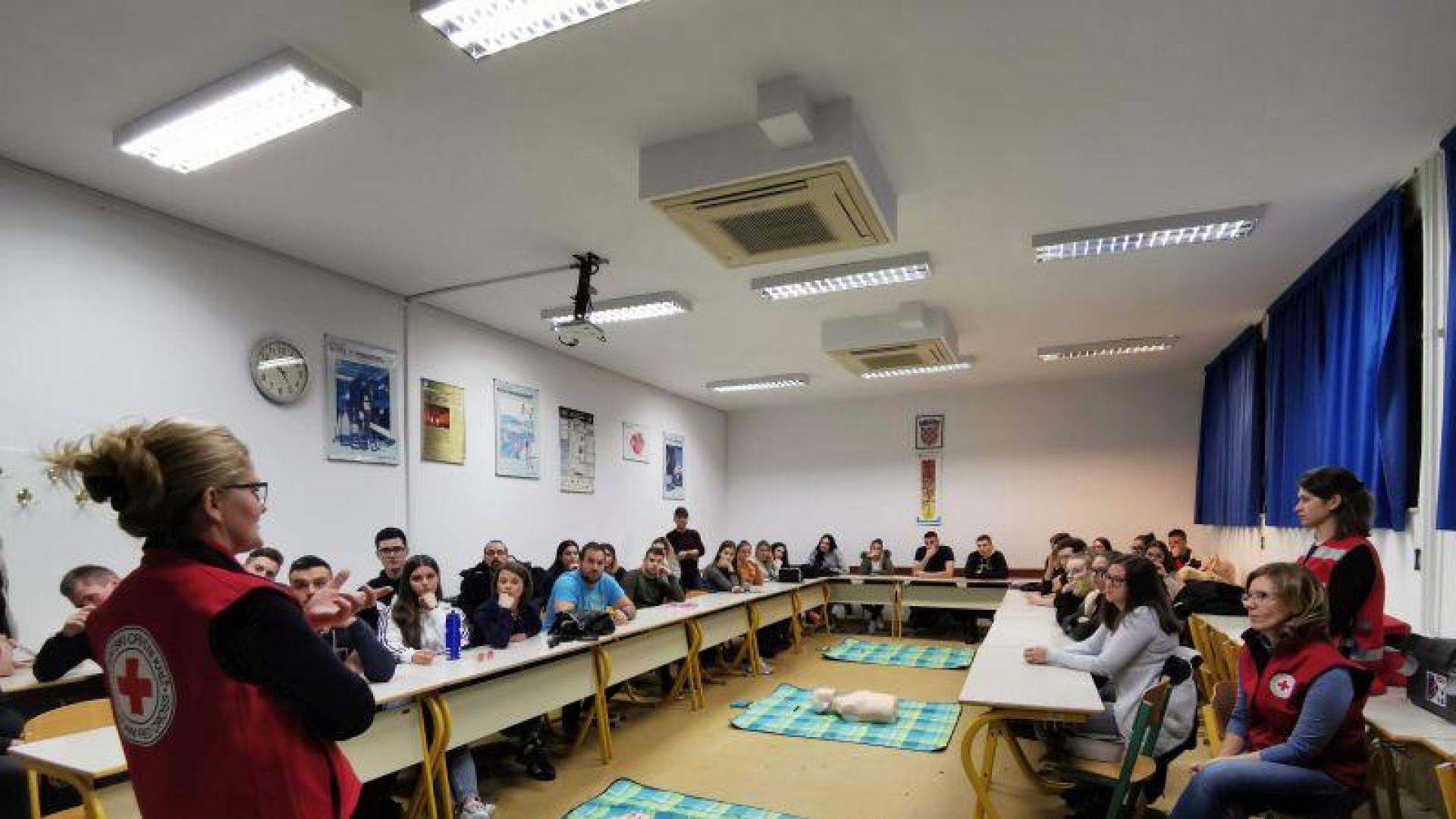 Održan tečaj pružanja prve pomoći za studente preddiplomskog stručnog studija Sigurnost na radu