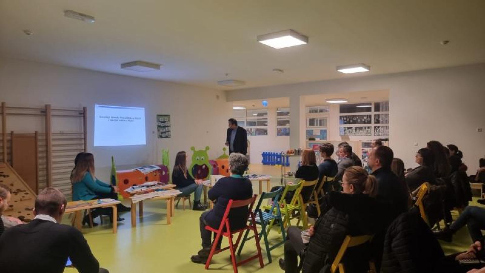 Studenti i nastavnici Prometnog odjela sudjelovali na prezentaciji „Sigurnost djece u prometu (3)“ u Dječjem vrtiću 