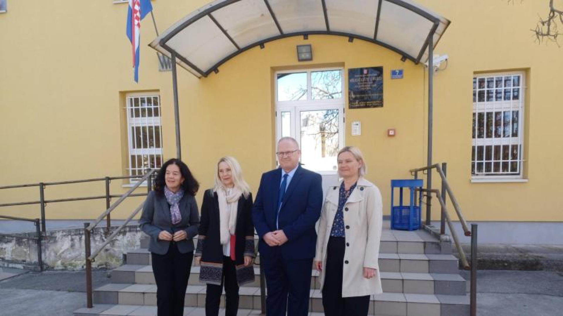 Jednosmjenska nastava u prostoru zgrade Veleučilišta u Pazinu Gimnazije i strukovne škole Juraj Dobrila