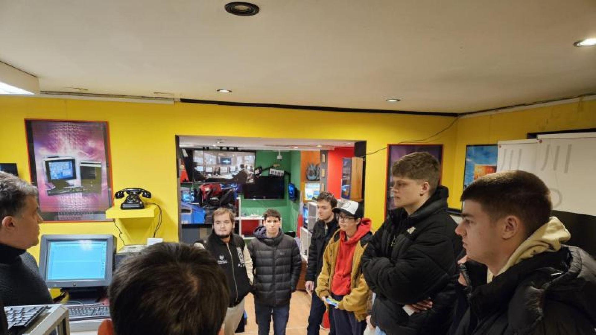 Studenti prve godine studija Telematika posjetili muzej računala Peek&Poke