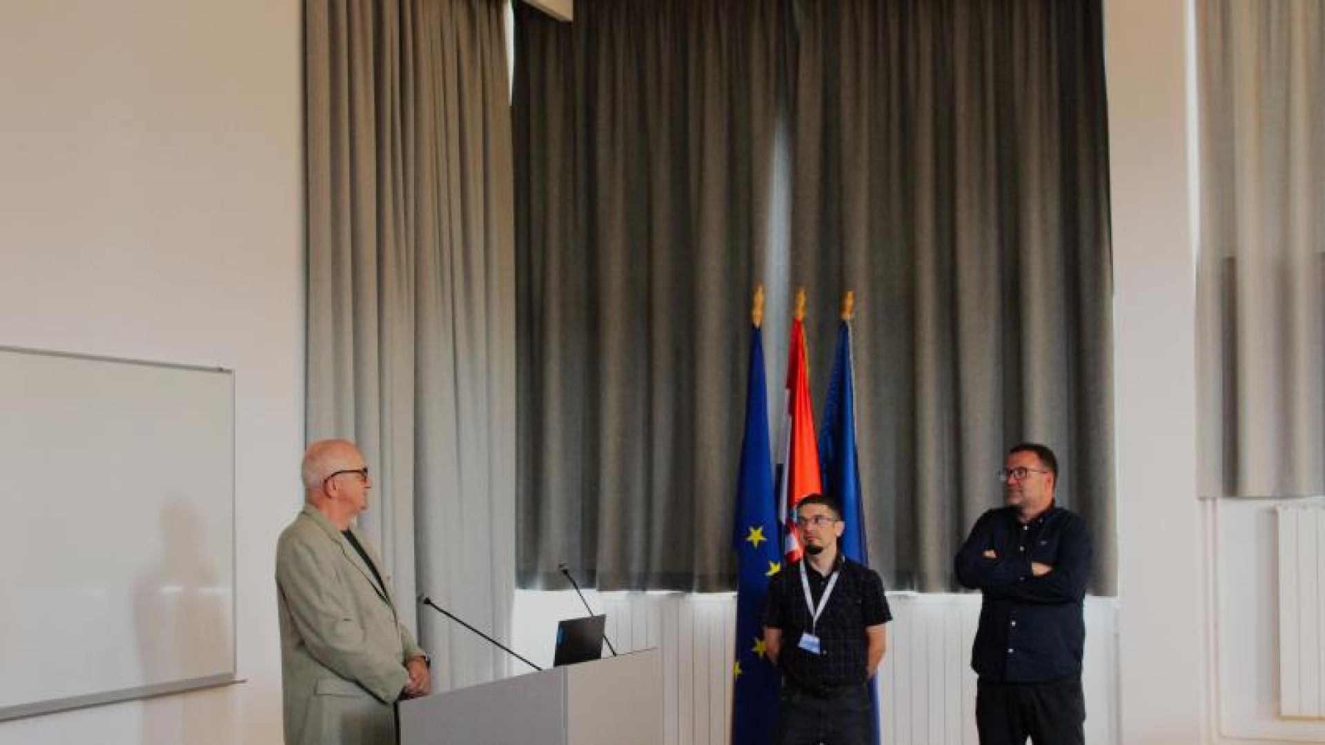 Autonomni sustavi i umjetna inteligencija u zaštiti na radu: Što nas čeka u sljedećem desetljeću?