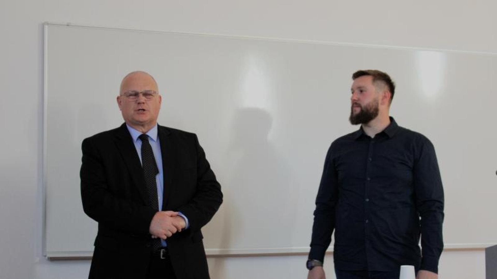 Dani Veleučilišta u Rijeci održano predavanje na temu: Opasnosti i smanjenje štetnog utjecaja požara na bateriji električnog vozila